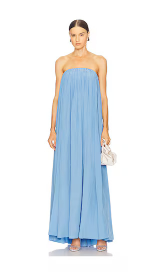 Favorite Wynn Gown in Costal Blue

              
    
        
        
            Favorite But... | Revolve Clothing (Global)