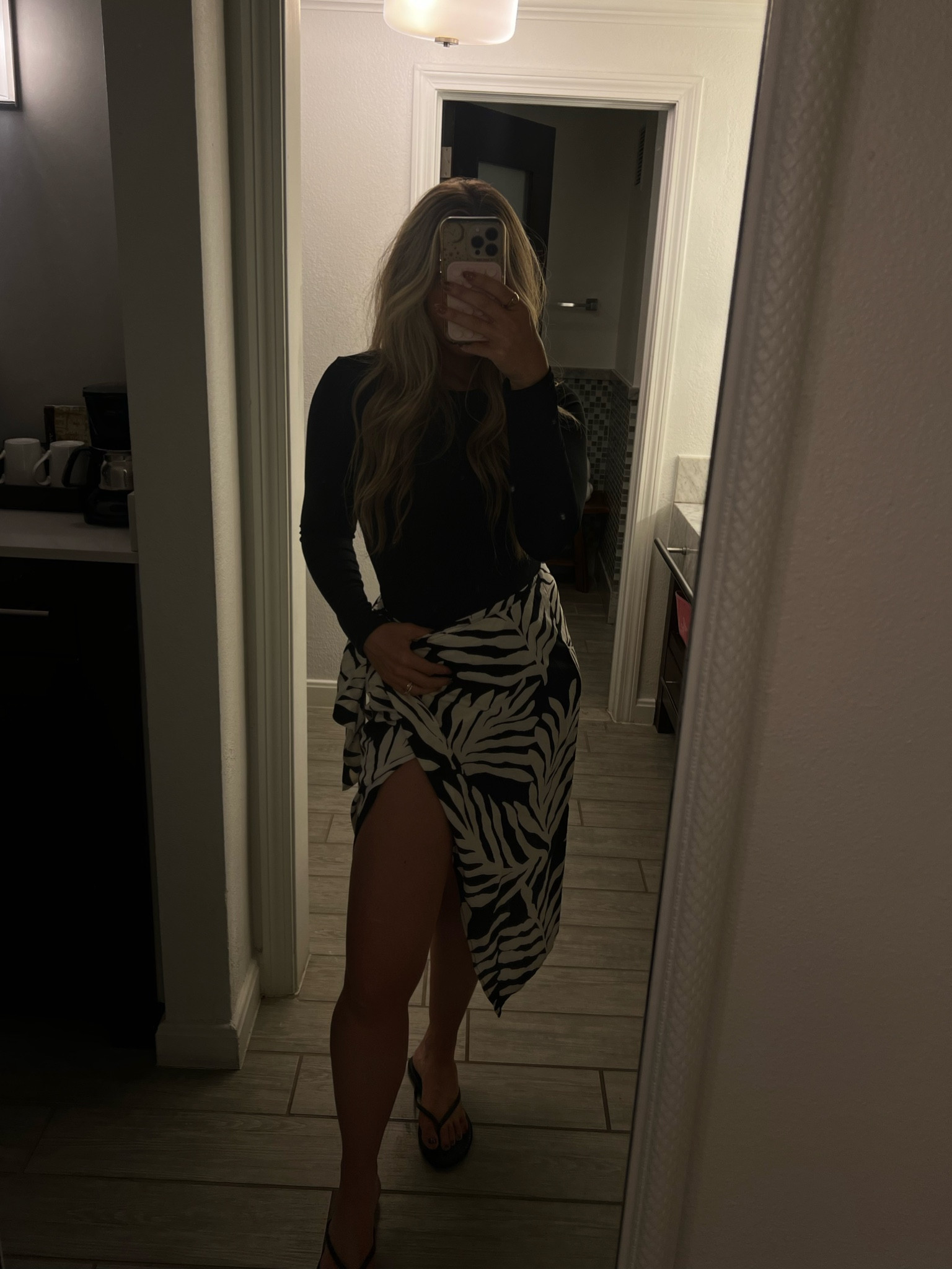 happy that I brought a few long sleeve options for the Bahamas for the nights it was windy. Wearing a size medium in everything 🌴🩵 

#LTKmidsize #LTKfindsunder50 #LTKtravel