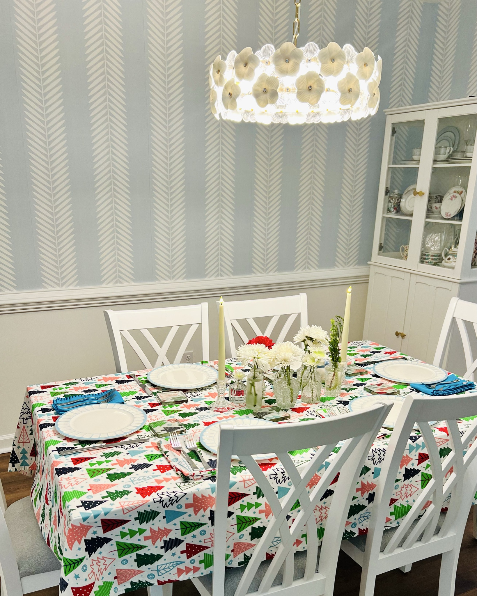 Spoonflower Wallpaper + Fabric is 30% off today and tomorrow!! 

Linking my dining room wallpaper + the fabric I used for our guest room headboard! 

#LTKHome #LTKSaleAlert