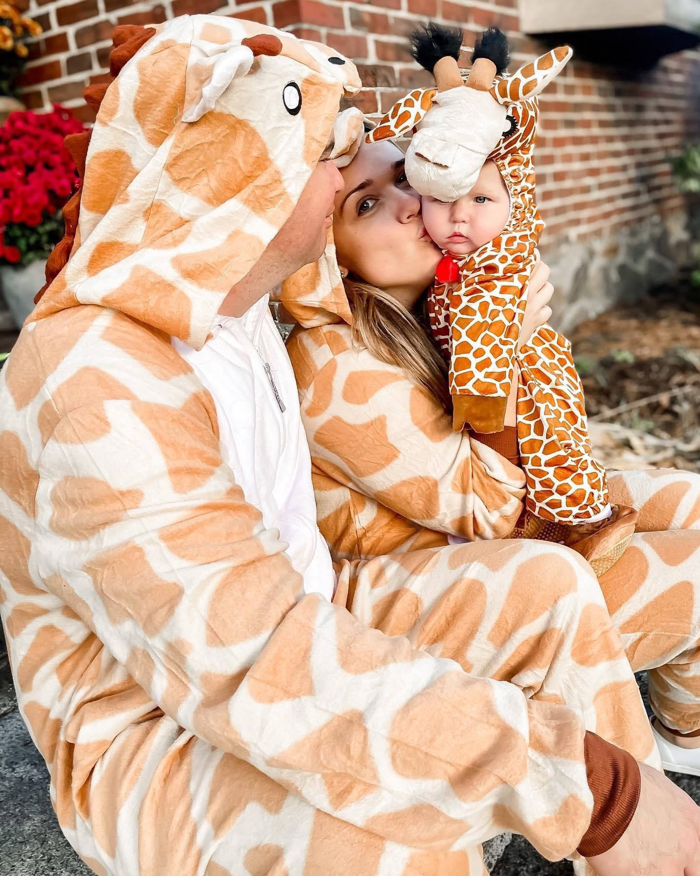 Sophie La giraffe 🦒 
#familycostume #halloween 

#LTKFamily #LTKParties #LTKKids