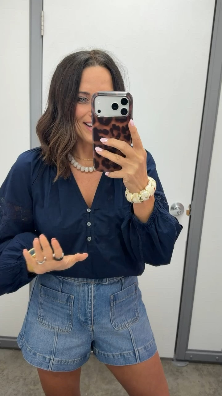 okay walmart 👏 these denim shorts are SO good. the fit is flattering, comfy, and they seriously look way more expensive than they are. definitely coming home with me 🤍 #walmartfashion #walmartfinds #denimshorts #summerstyle #affordablefashion #everydayoutfit #walmartstyle #casualstyle