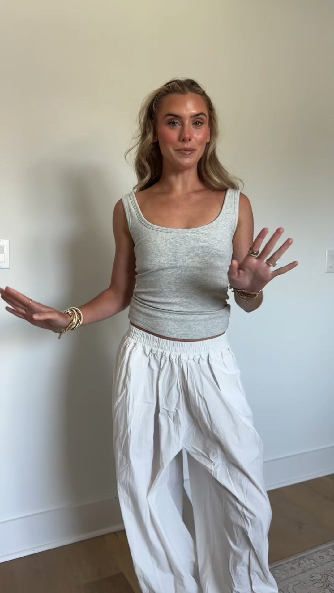 @Pistola Denim  size xs Liya brings sculptural volume to the everyday pant. The oversized balloon shape creates dimension, grounded by a cropped inseam and softly gathered elastic hem. An elastic waistband adds relaxed functionality and all-day comfort in a lightweight Le Blanc poplin.

#LTKootd #LTKTravel #LTKdayinmylife