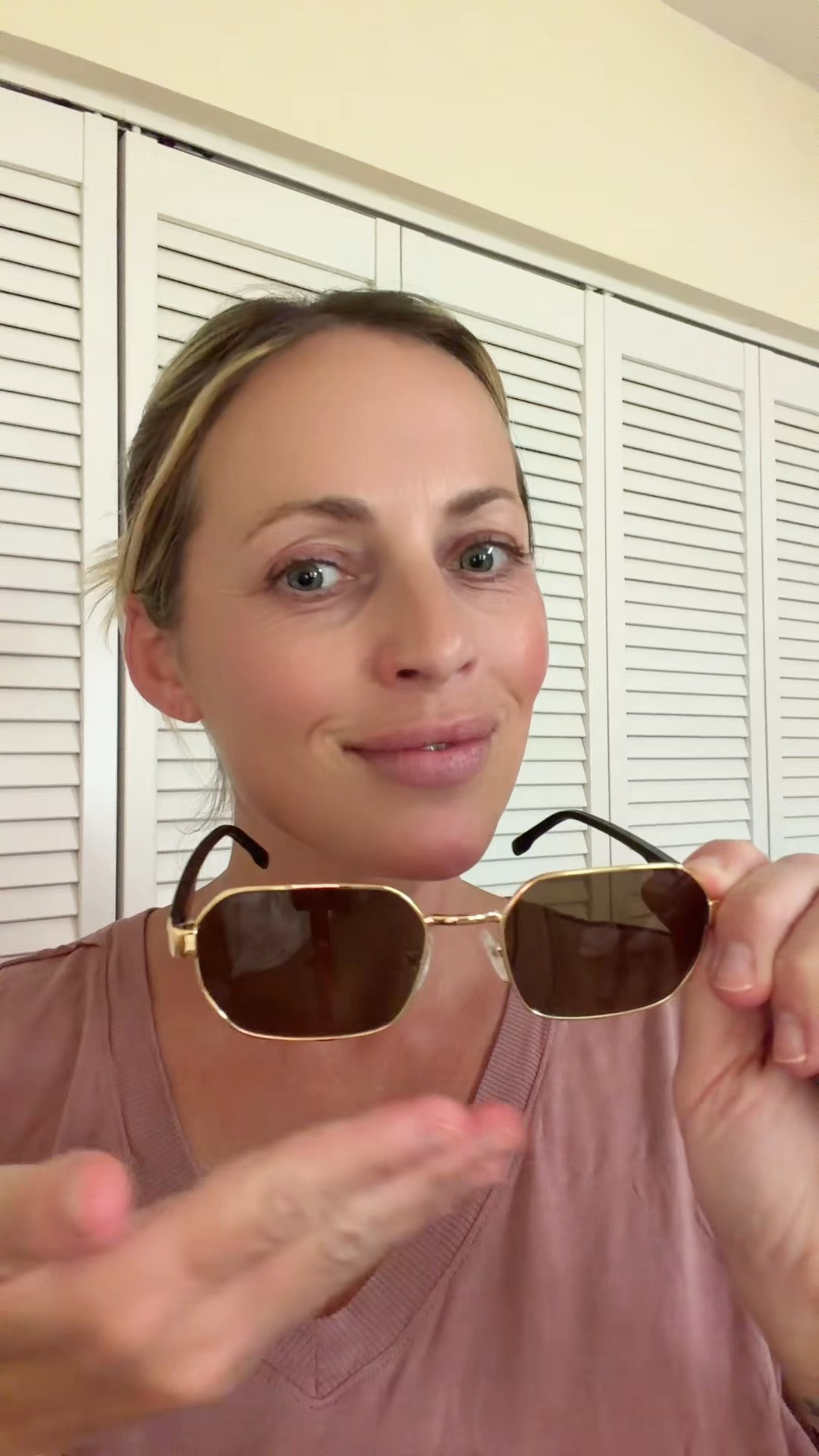 Sunglasses

#LTKgrwm #LTKootd #LTKSeasonal