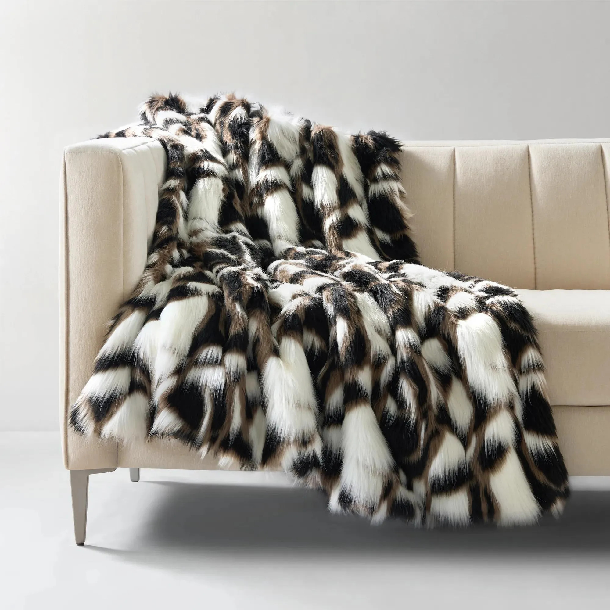 Neve Throw 50" x 60" | Z Gallerie