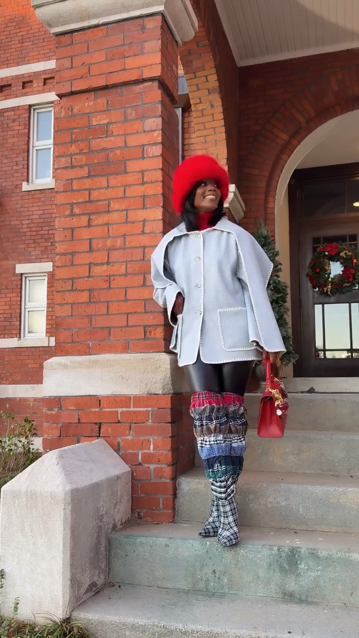 Hello December — we made it!
Grateful, thankful, and walking into this month with a full heart. This year was tough for so many of us, but thank God we are still standing. 

And this look? I walked in store for holiday décor and somehow walked out with this scarf jacket instead… because life be life-life-ing! #itsreelsmas Day One

Please tell me I’m not the only one!


fashion style outfit cozy chic holiday sweater Ross Dress for Less fall winter trends street style casual chic outfit ideas layering essentials wardrobe must-haves seasonal fashion women’s fashion winter style casual outfit chic look everyday style festive outfit neutral tones wardrobe inspiration comfy fashion trendy pieces Atlanta creator over 50 #vlogmas