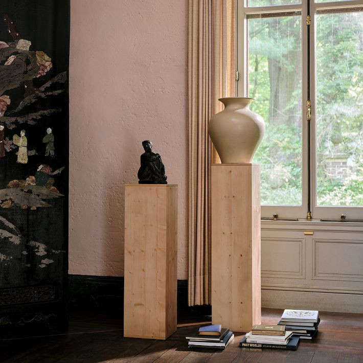 Colin King Pedestal Table (42"–48") | West Elm (US)