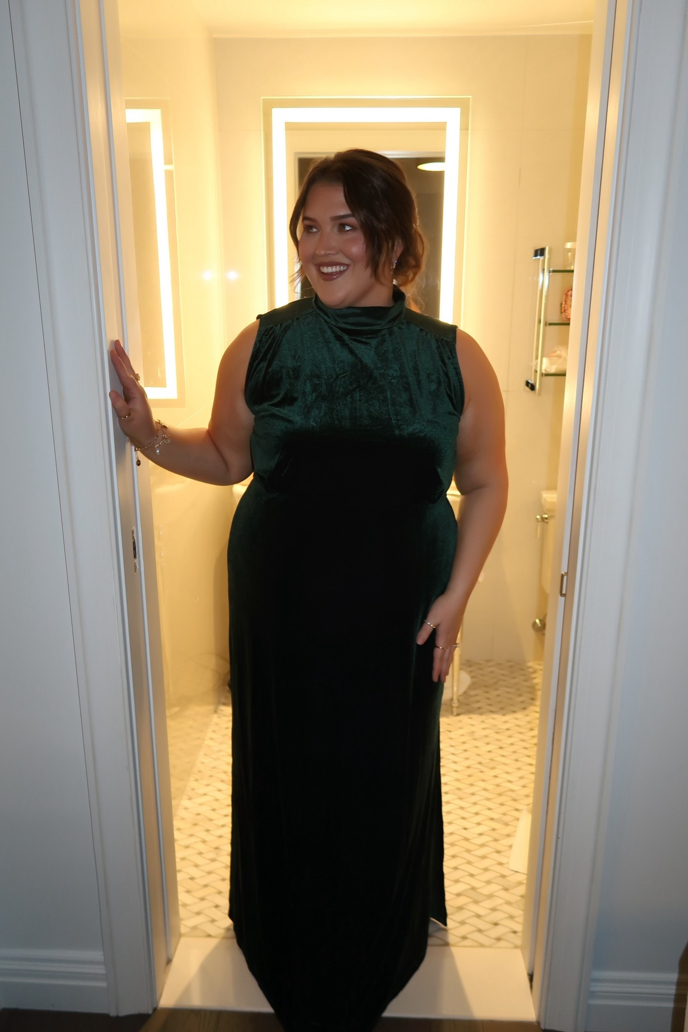 The perfect elegant Christmas green velvet dress 🎄 Love the high neck style! Super comfortable dress from @lulus I’m wearing a size 2X and it fit with room! Perfect holiday party outfit. Wore to the Brett Eldredge Glow Tour at the Beacon Theatre in NYC! 

#LTKHoliday #LTKootd #LTKPlusSize