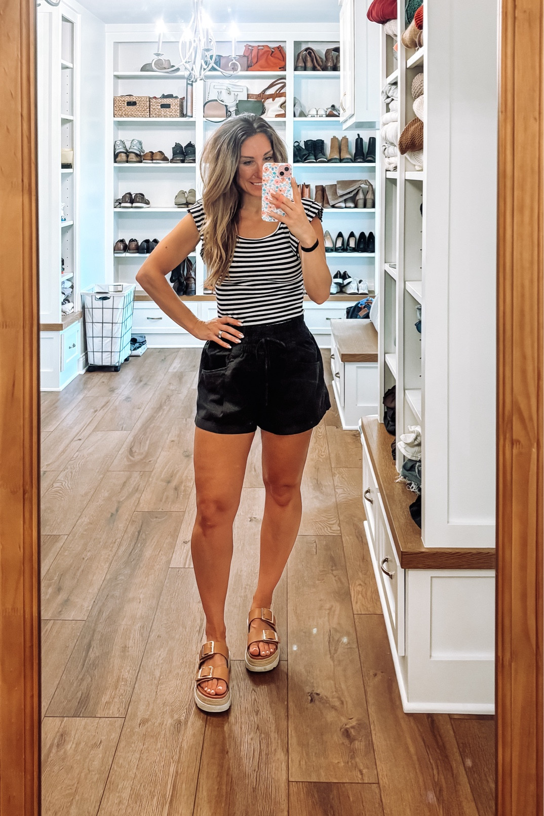 🖤🤍

Wearing a small in the top and a medium in the bottoms  

#LTKFindsUnder50 #LTKSaleAlert