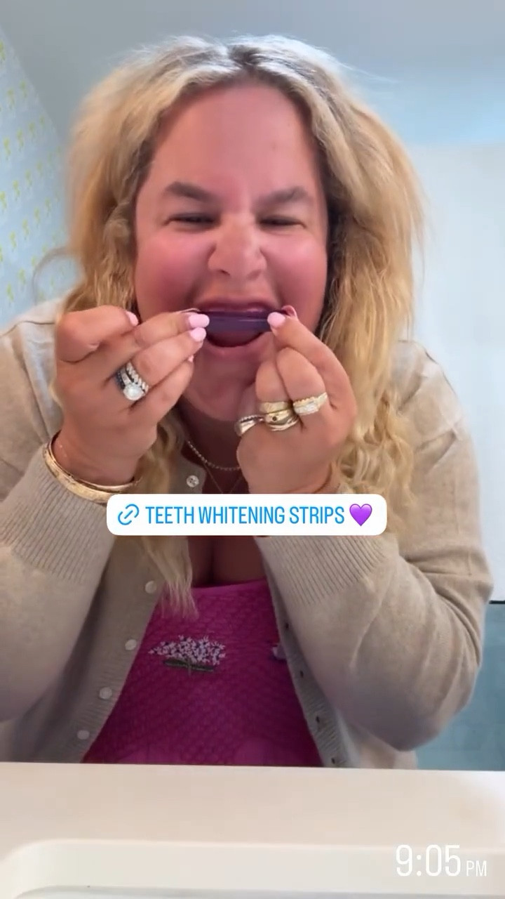 Teeth whitening strips 💜