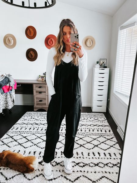 Jumpsuit & bodysuit size small! Size down in shoes!