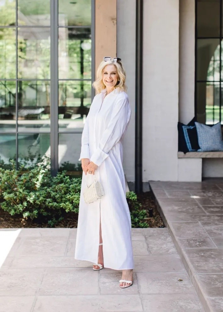 The perfect white shirt dress for summer. Size 4