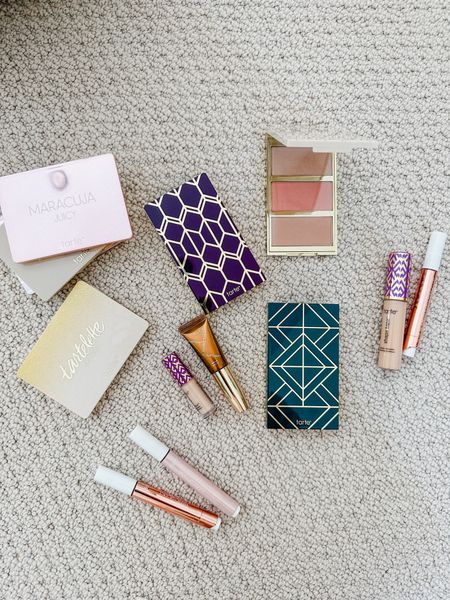 Get early access to @tartecosmetics holiday pre launch!!! My code LAUREN15 can be added on top of these awesome deals! #tartepartner