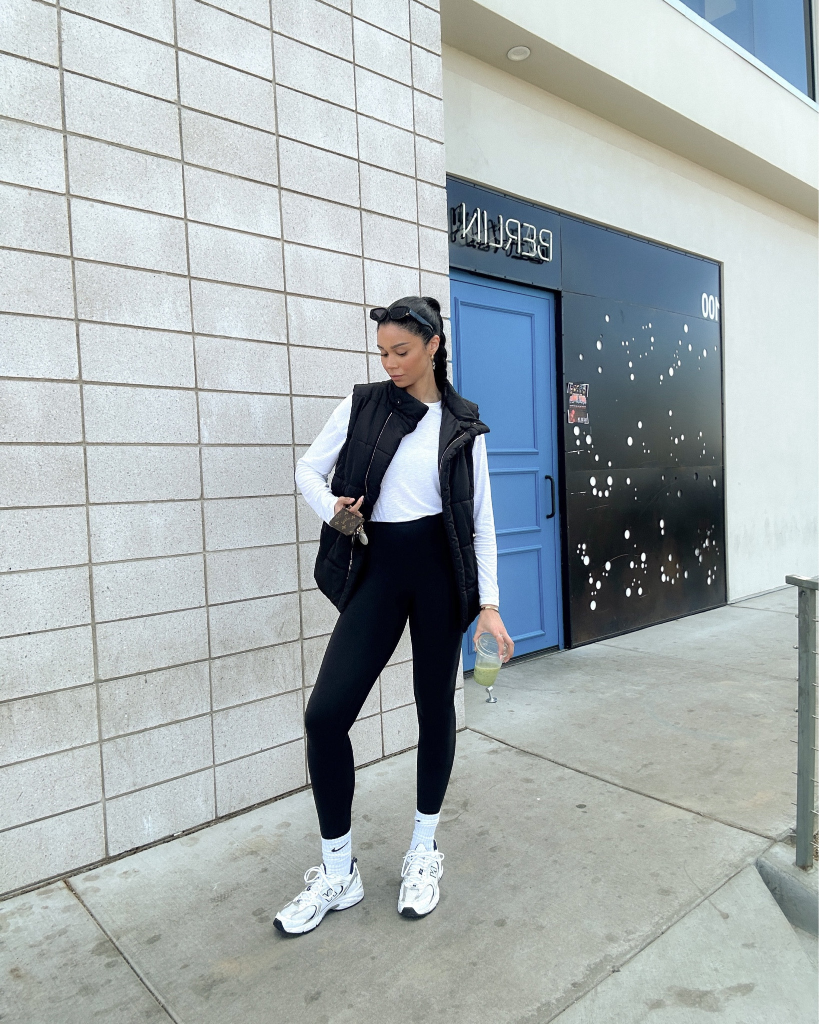 Casual outfit, bodysuit, bodysuit outfit, easy outfit inspo, casual outfit inspo, street style, casual street style 