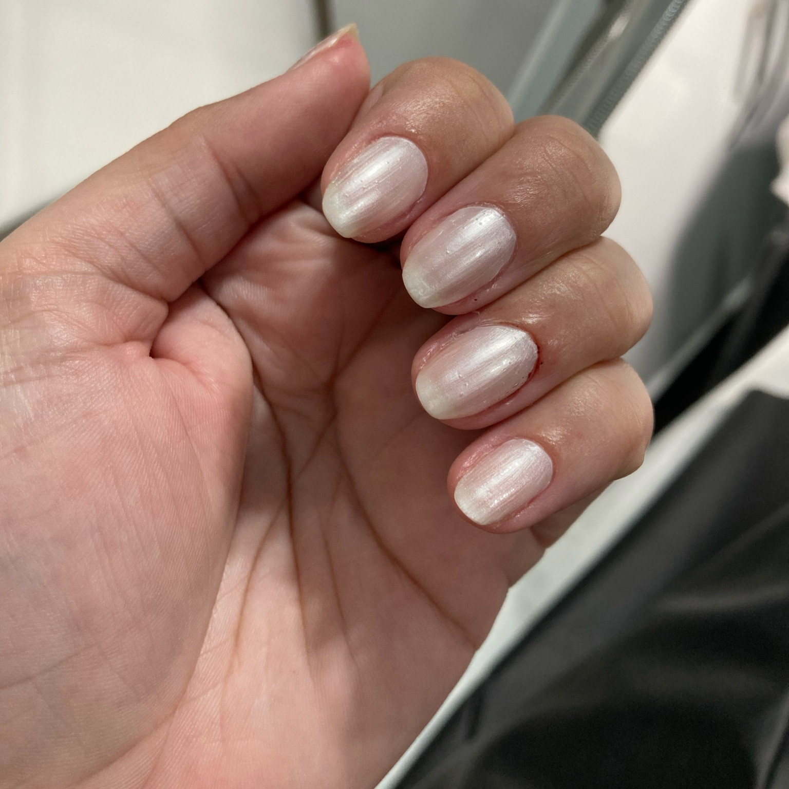 Esmalte da semana. Estou viciada nos cintilantes. Vou gravar vídeo amanhã e queria uma unha básica. Estou apaixonada por esse combo. #Nail 

#LTKbeauty #LTKbrasil