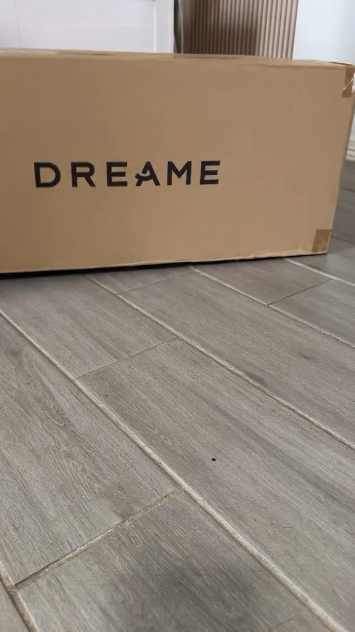Mi Nueva aspiradora hace todo el trabajo por mi.
@dreame.usa .
Comenta shop para el link 
•
•
•
•
•
•
#asmr #asmreating #asmrspongesounds #dream #dreamhomegoals