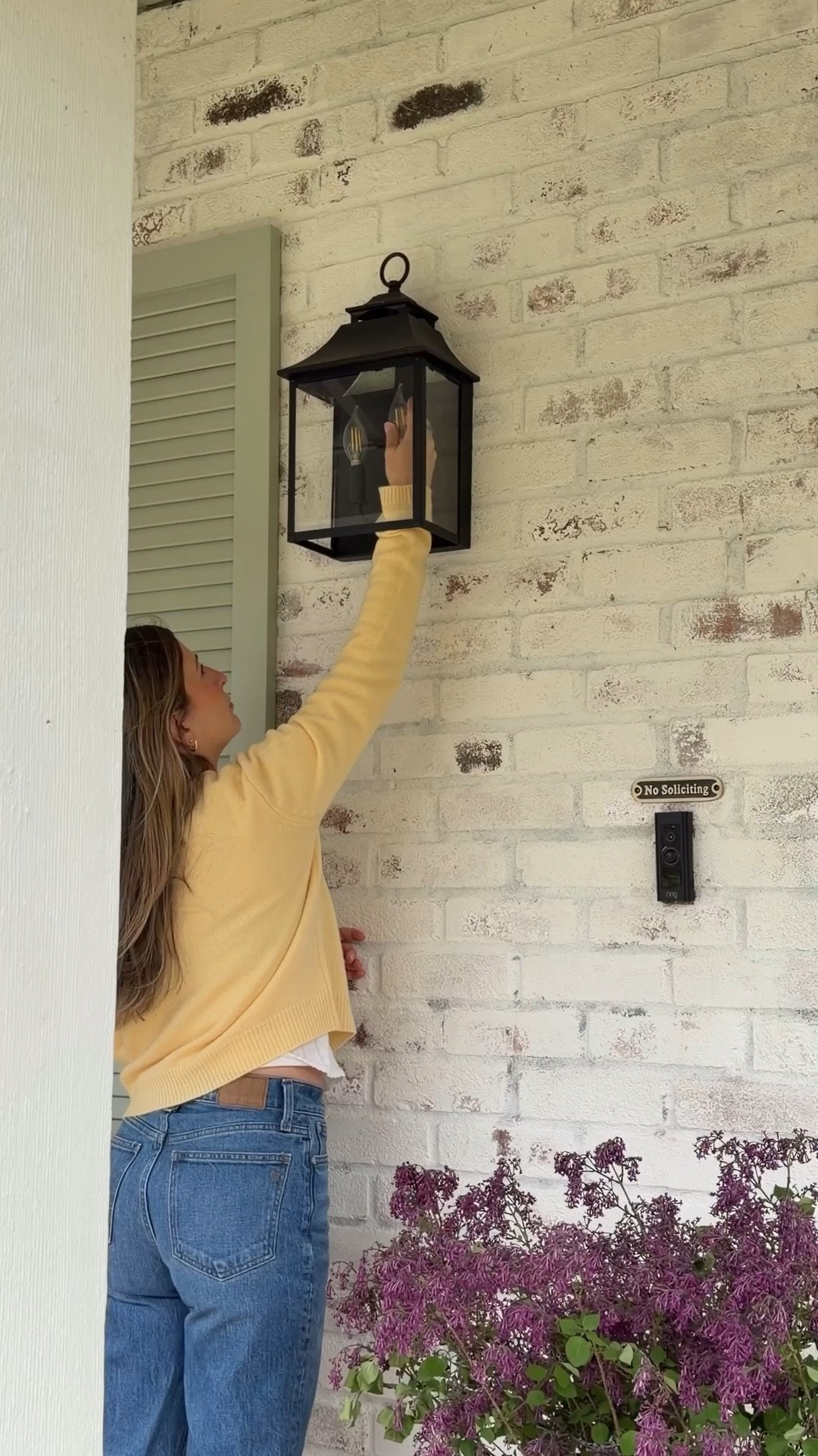 Front porch details 🚪

#ad inspired by the 90’s movie curb appeal 😍 WAY DAY finds up to 80% off + free shipping! From 4/25 to 4/27

#WayfairPartner #Wayfair #WayDay @Wayfair 