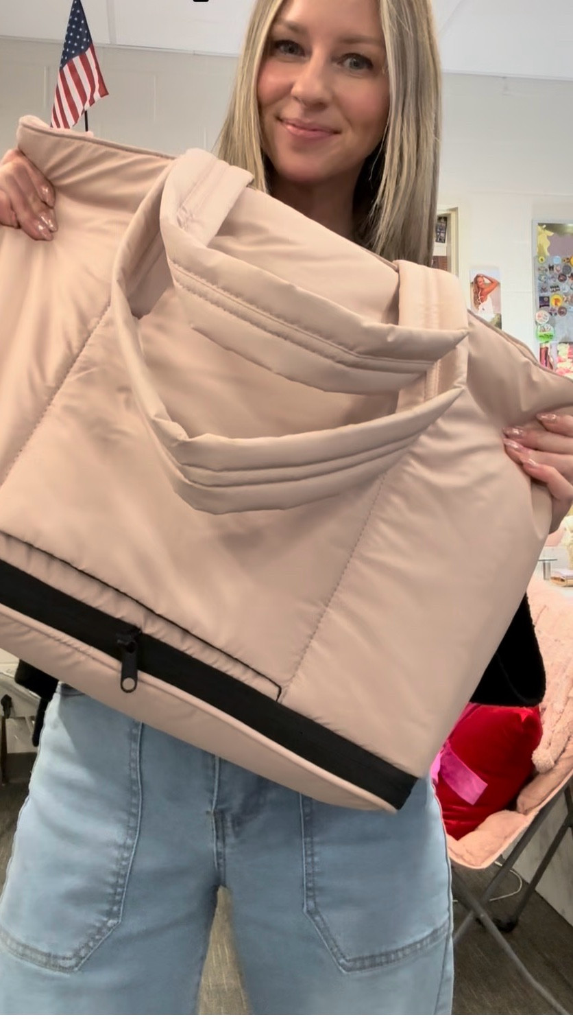 A bag that organizes my life for me @CALPAK #tote #ad #organized #teacher

#LTKmomlife #LTKActive #LTKdayinmylife