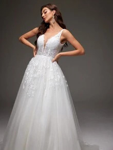 Elegant Charming Deep V Neck Sleeveless Lace Sweep Train Tulle Wedding dress | SHEIN