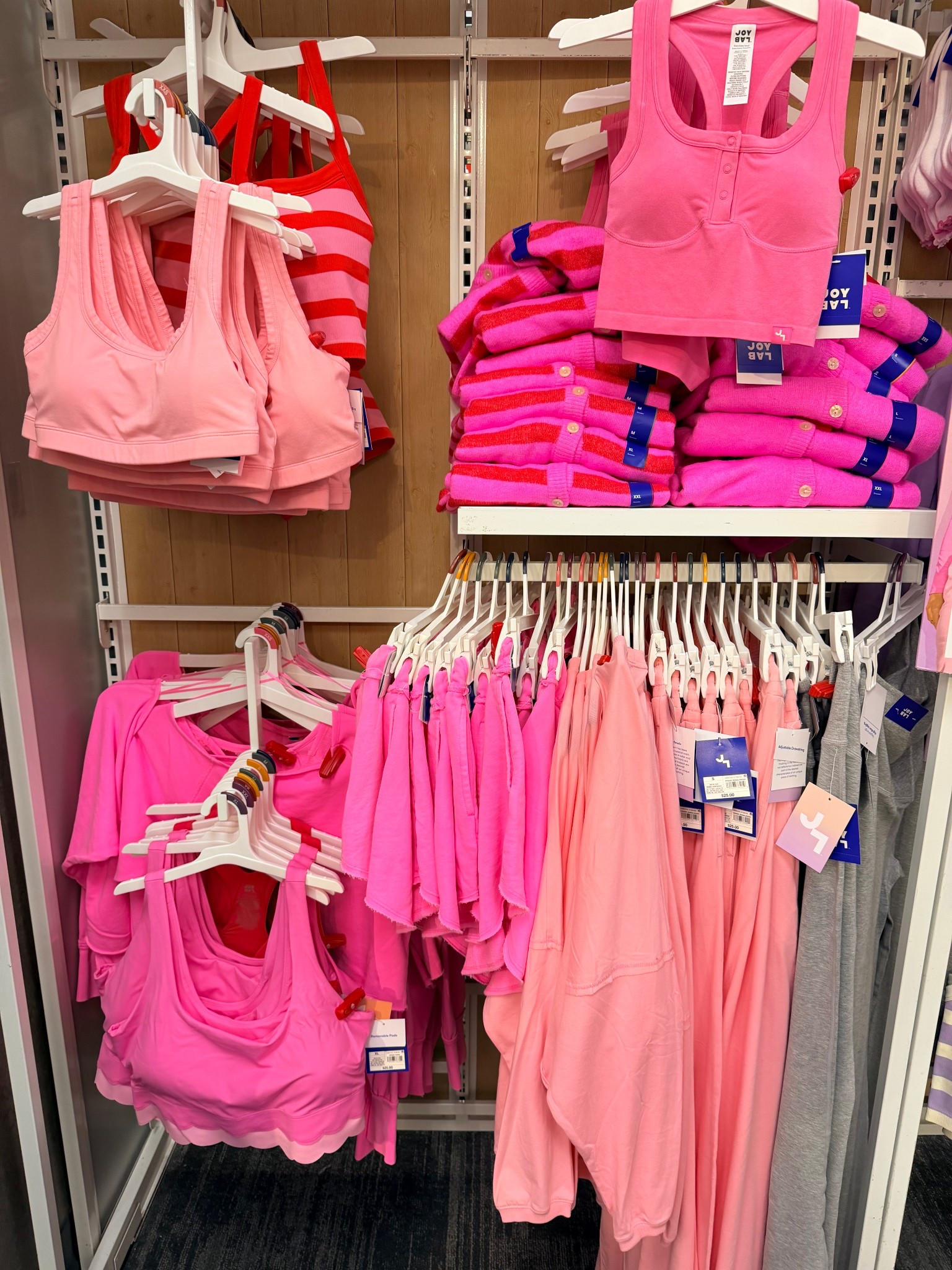 Ready for a workout in the me year, with these bright sets 



#LTKGiftGuide #LTKActive #LTKFindsUnder50