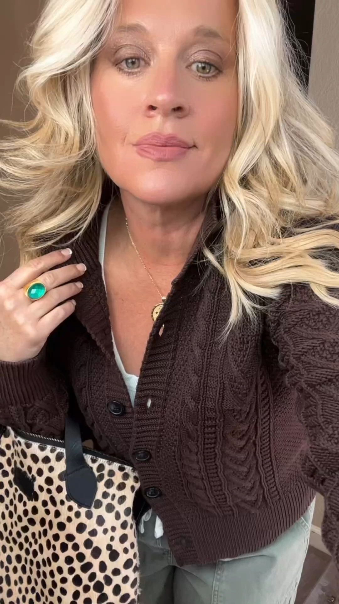 ✨Tap the bell, save and ❤️ start here over 40 fashion, midlife style, midsize fashion and luxury looks for less.  

⬇️Sizing information:
Large in both (size up if in between sizes.)

https://on.ltk.com/+uMZC6v8AFkHOSaWCjgAs_g