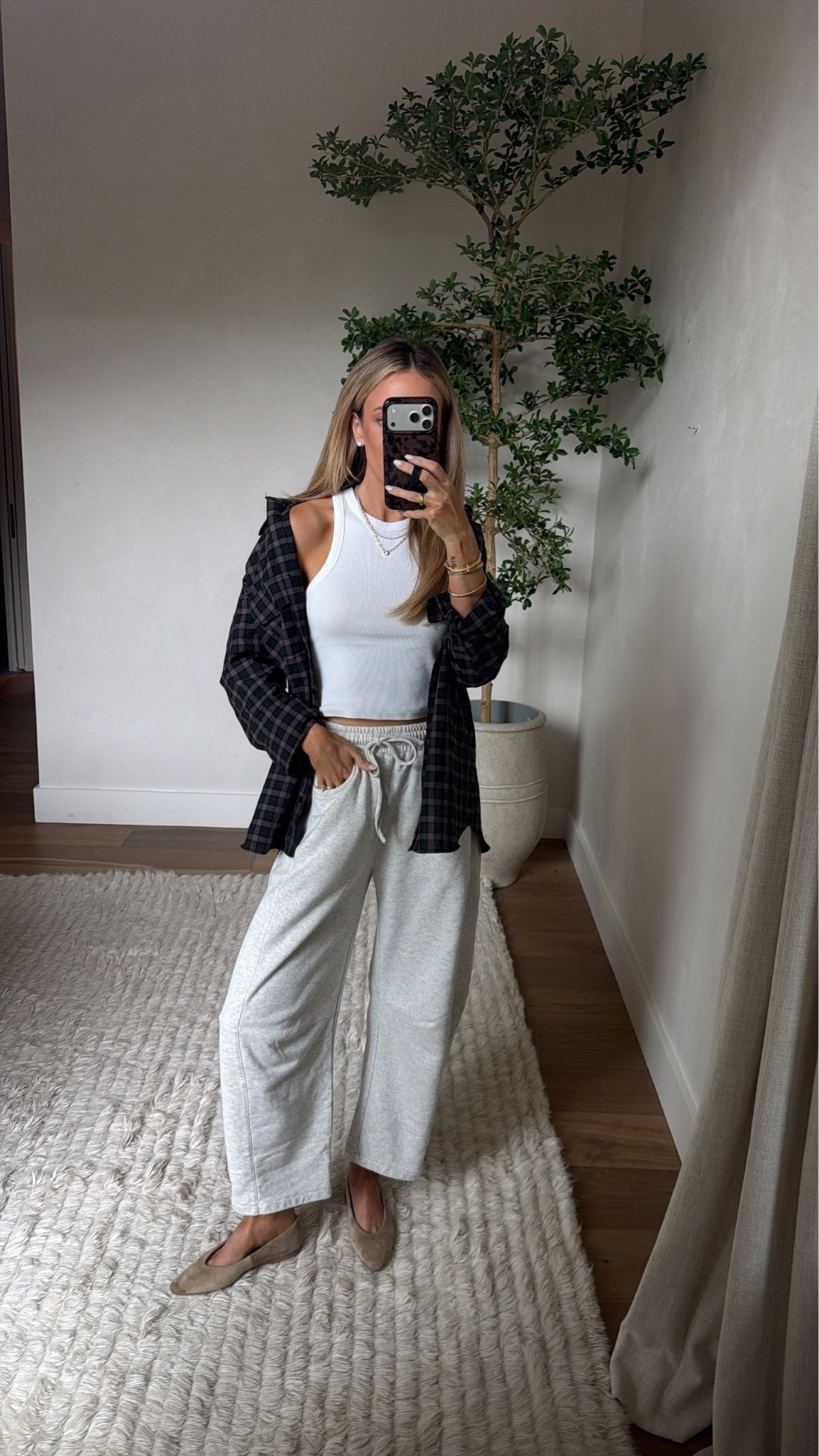 Wearing S in sweatpants!! 
XS in shirt