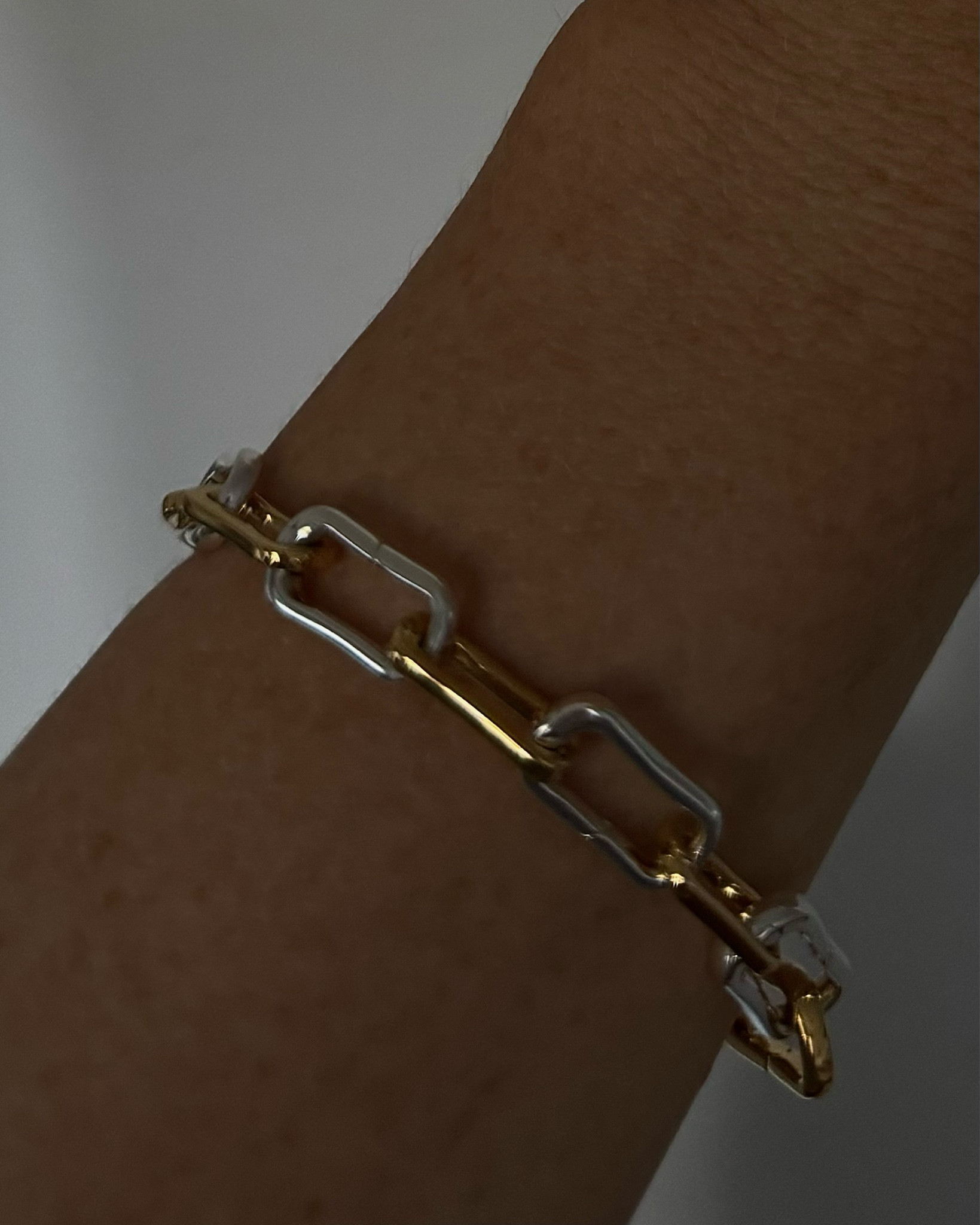 charm bracelet (cute as a minimal link bracelet or can add charms!) 
mixed metal is sold out but gold or silver are also stunning 


#LTKSeasonal #LTKStyleTip #LTKWorkwear