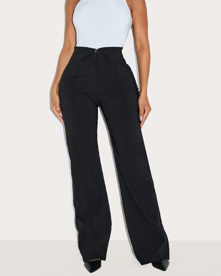 I really need some jeans, but it’s really hard to find pants that fit. PLT thankfully does have a shape line for their dramatically, curvy girls. Sooo hopefully I can finally get something that fits 😅 #plt #prettylittlethings 

#LTKPetite #LTKMidsize #LTKPlusSize