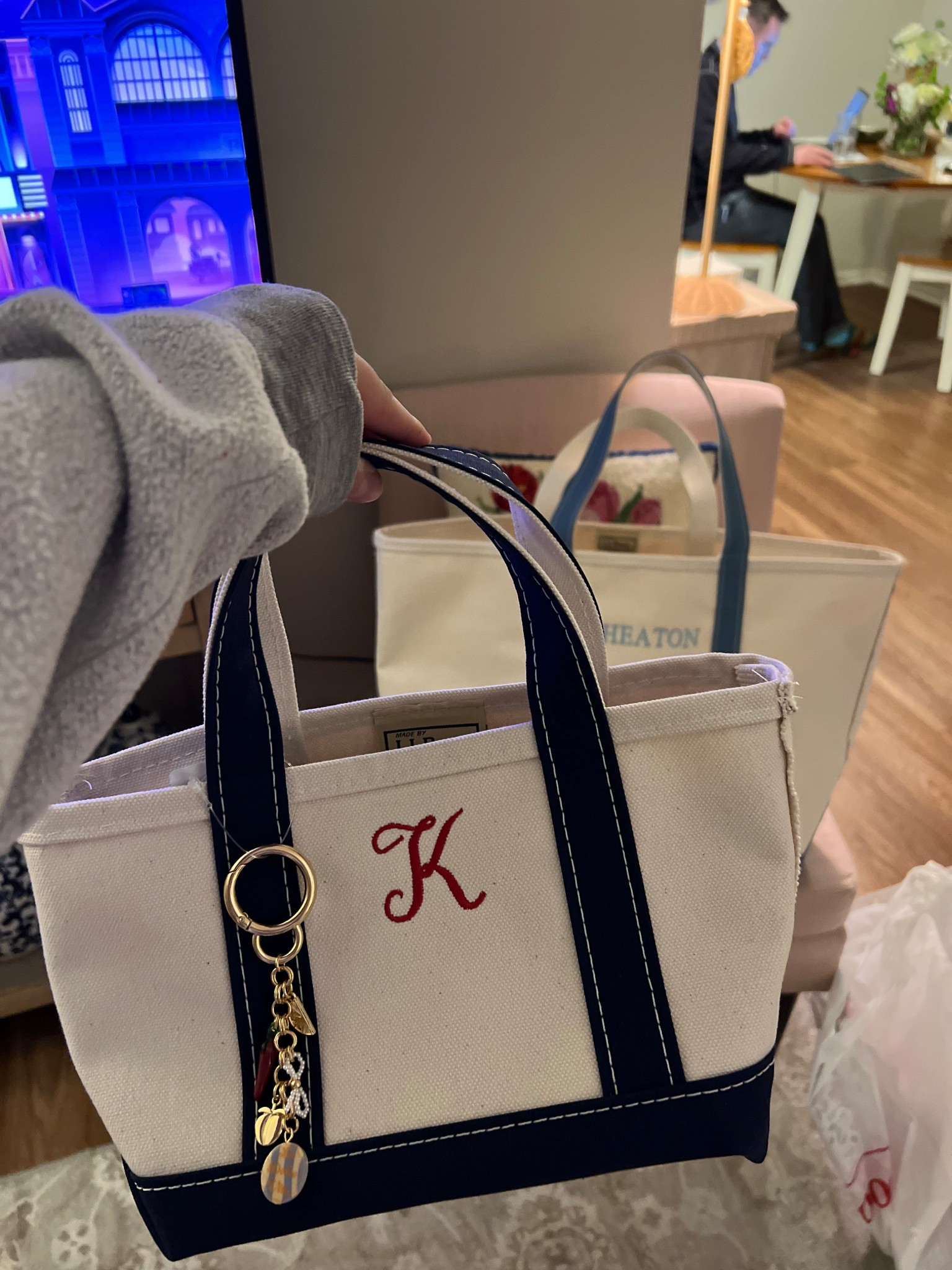 The bag of the summer! 😍

Llbean / boat and tote / grandmillenial / summer bag / mini boat and tote / bag charm / East coast summer / coastal bag /

#LTKFindsUnder100 #LTKFindsUnder50 #LTKItBag