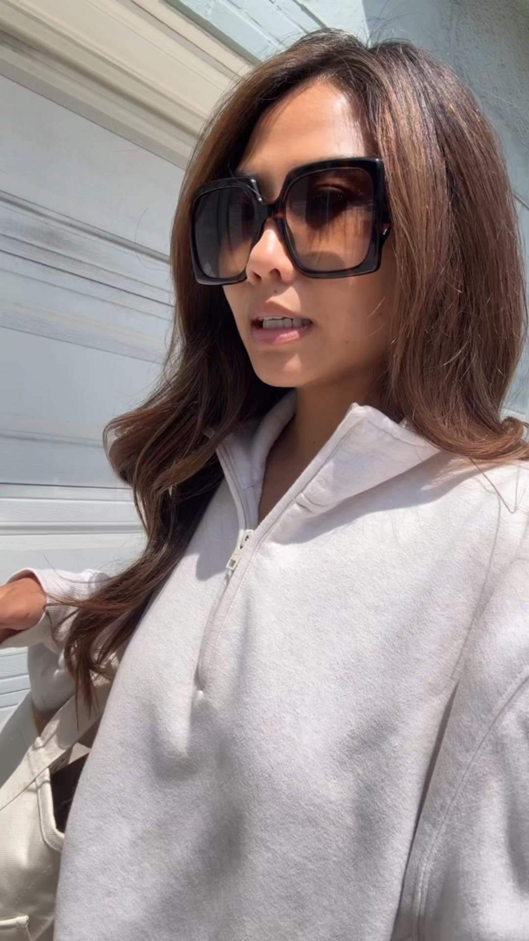 Ootd for the dentist!! 

Sweatshirt - tts, xs 
Foldover pants - brandy Melville but I can’t link there so linked to pacsun
Sneakers - size down 1/2 size 