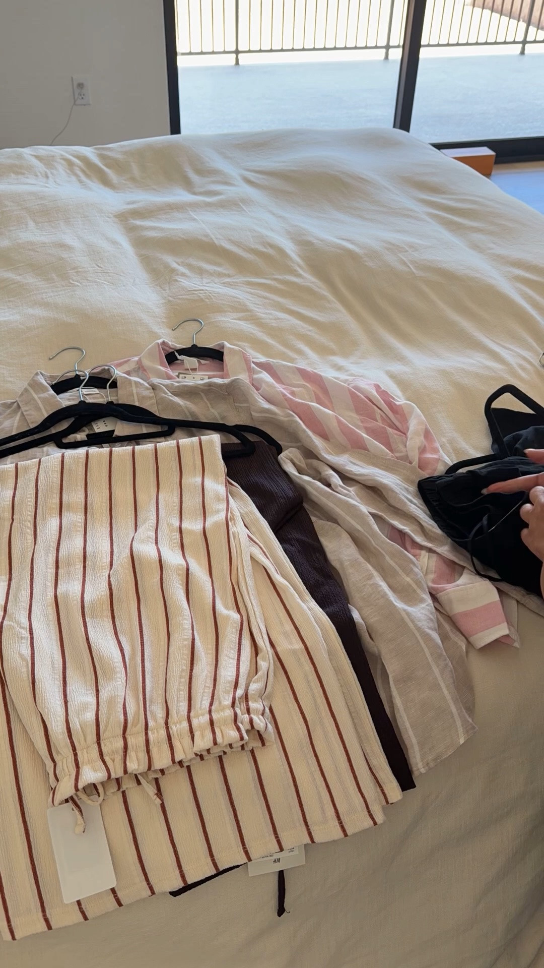 Stripes seem to be the vibe this season 🛍️

#LTKSeasonal #LTKootd #LTKMidsize
