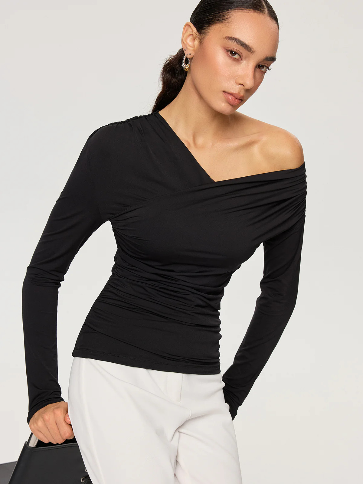 Off-Shoulder Ruched T-Shirt | Commense