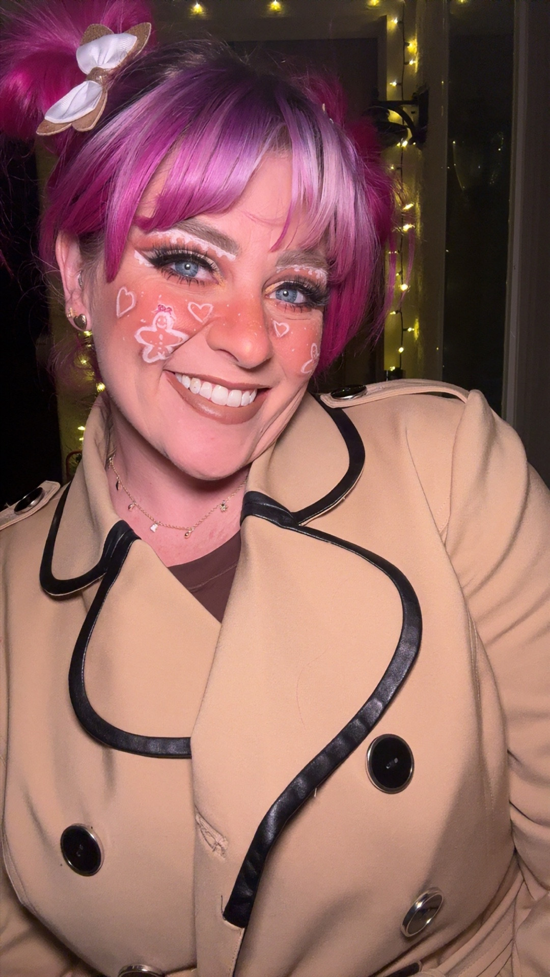 Gingerbread makeup and outfitt

#LTKMidsize #LTKBeauty #LTKootd