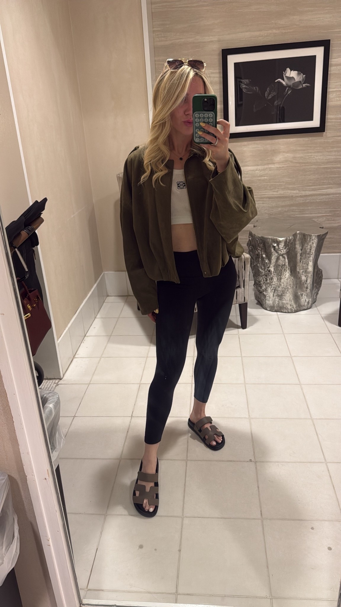 This jacket was perfect for fall and I’ve carried in over into spring 

Wearing S