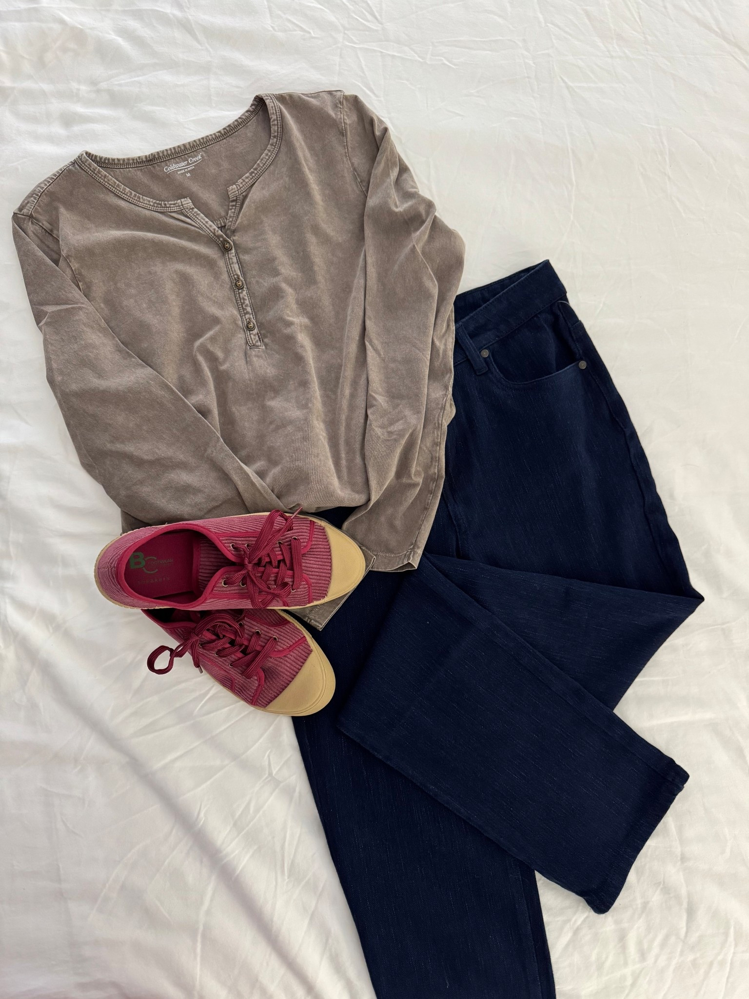 Fall style that feels cozy, effortless, and timeless — that’s why I love the new Coldwater Creek Fall Collection. #ColdwaterCreekFall #ad

This look is all about versatile staples: 👖 Classic jeans with a flattering fit 👟 Comfortable sneakers you can actually walk in 👕 An easy, everyday top that goes with everything

I’ve partnered with Coldwater Creek before, and I keep coming back because their pieces fit beautifully into a real-life wardrobe. These are the styles that make getting dressed simple but never boring.

💡 Save this post for outfit inspiration the next time you’re standing in your closet asking, “What should I wear?” And don’t forget — you can shop this exact look through my LTK storefront link in bio.

Would you wear this look for errands, coffee dates, or casual Fridays? 🍁

#ad #ColdwaterCreekFall #FallingForStyle #Mycoldwater #ColdwaterCreekStyle #FallOutfits2025 #CozyWardrobe #ClassicEverydayStyle #TimelessFallLooks #WardrobeStaples #ColdwaterCreekOOTD #StyleForTallWomen #ClassicStyleForWomen


#LTKOver40 #LTKStyleTip #LTKTall