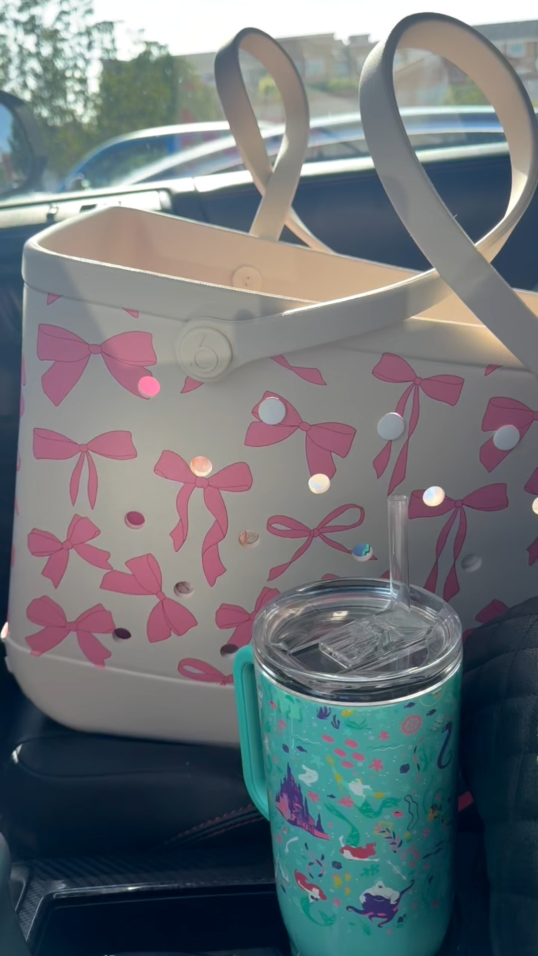 Holiday Bogg Bags are 🤌🏼

#LTKGiftGuide #LTKItBag #LTKSeasonal