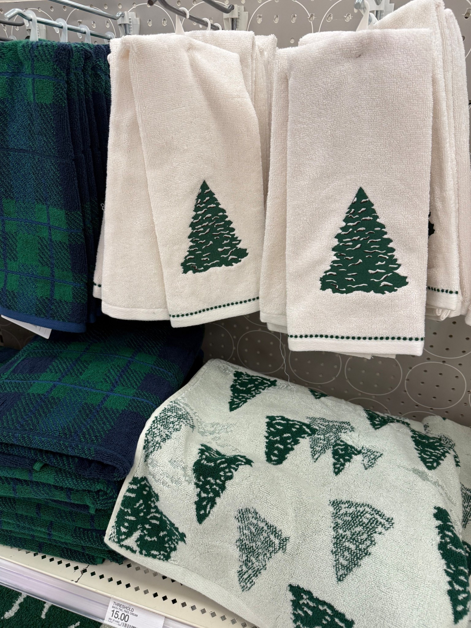 🎄✨ 30% OFF HOLIDAY TOWELS!
These are the perfect festive print and such a great low price! 🤍
Grab them now or see more of my fave seasonal finds on sale today! 

#LTKSeasonal #LTKHoliday #LTKSaleAlert