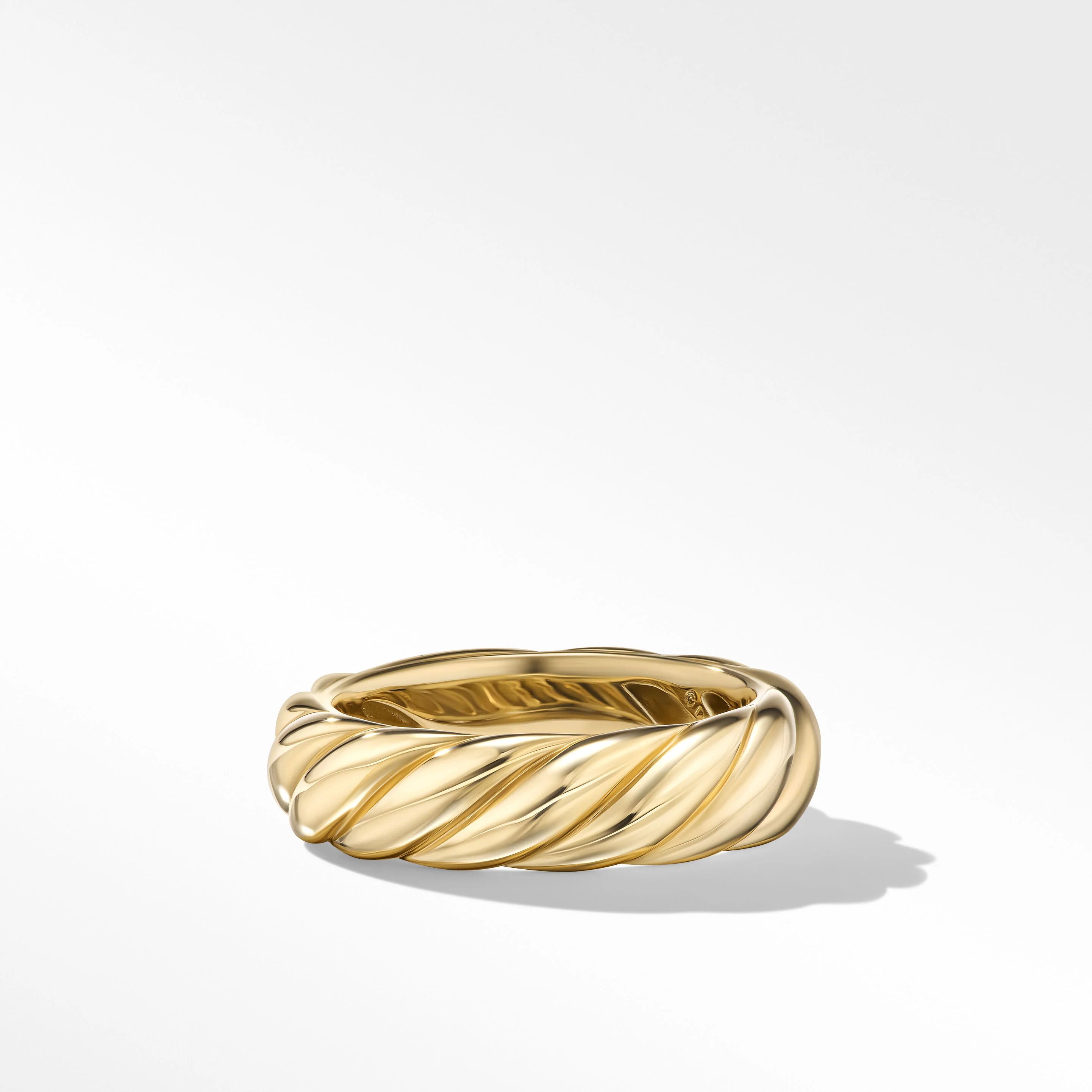 Sculpted Cable Band Ring in 18K Yellow Gold | David Yurman