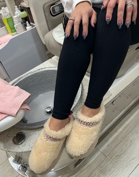 At the nail salon rocking my new favorite slip ons. I am going to live in these this season. 
Paired with my fav Soma leggings it does not get any cozier! 
Currently all sizes available but I’m sure that will not last long. 