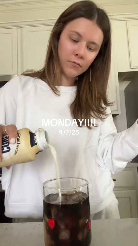 4/7/25 day in the life! @annakatherine 

Work from home, day in the life, work day in the life, iced coffee recipe, workout matching set, brown matching set, athleisure, loungewear

#LTKU #LTKWatchNow #LTKFindsUnder50