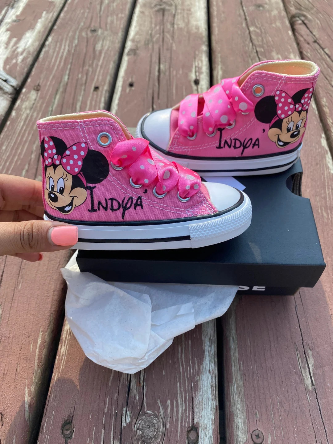 Minnie Mouse Converse Shoes/ Minnie Mouse First Birthday Outfit/ Minnie Mouse Custom Shoes/ Minni... | Etsy (US)