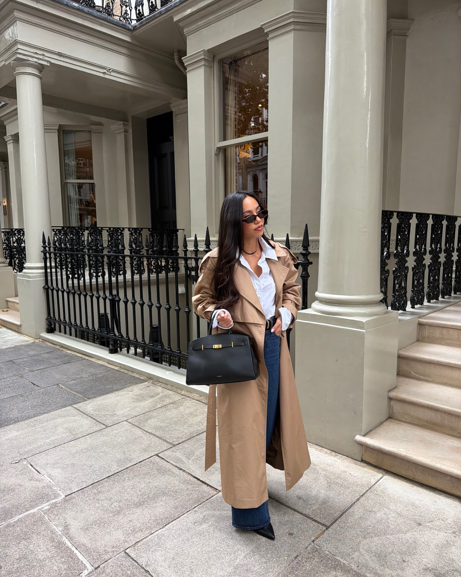 Transitional Autumn Outfits 🍂 trench coat, white shirt, blue wide jeans and black pointed boots

#LTKFashionMonth #LTKautumn #LTKjeans