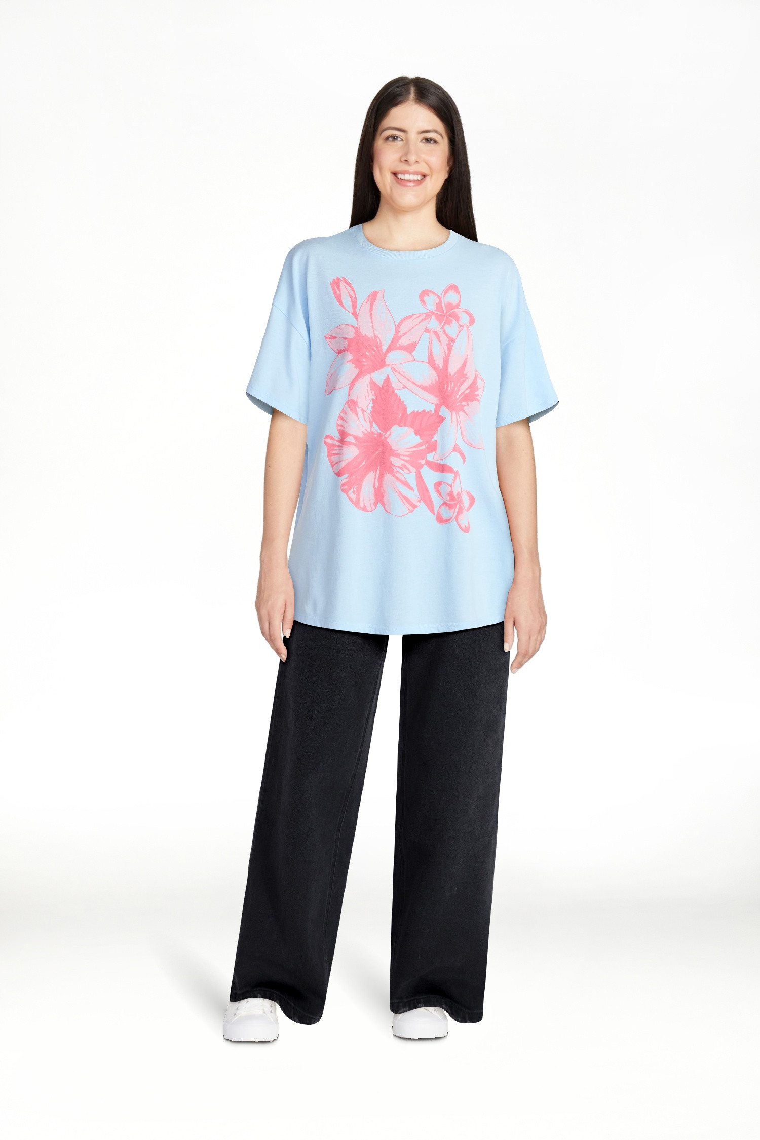 No Boundaries Washed Graphic Boyfriend Tee, Women's XXS-XXL | Walmart (US)