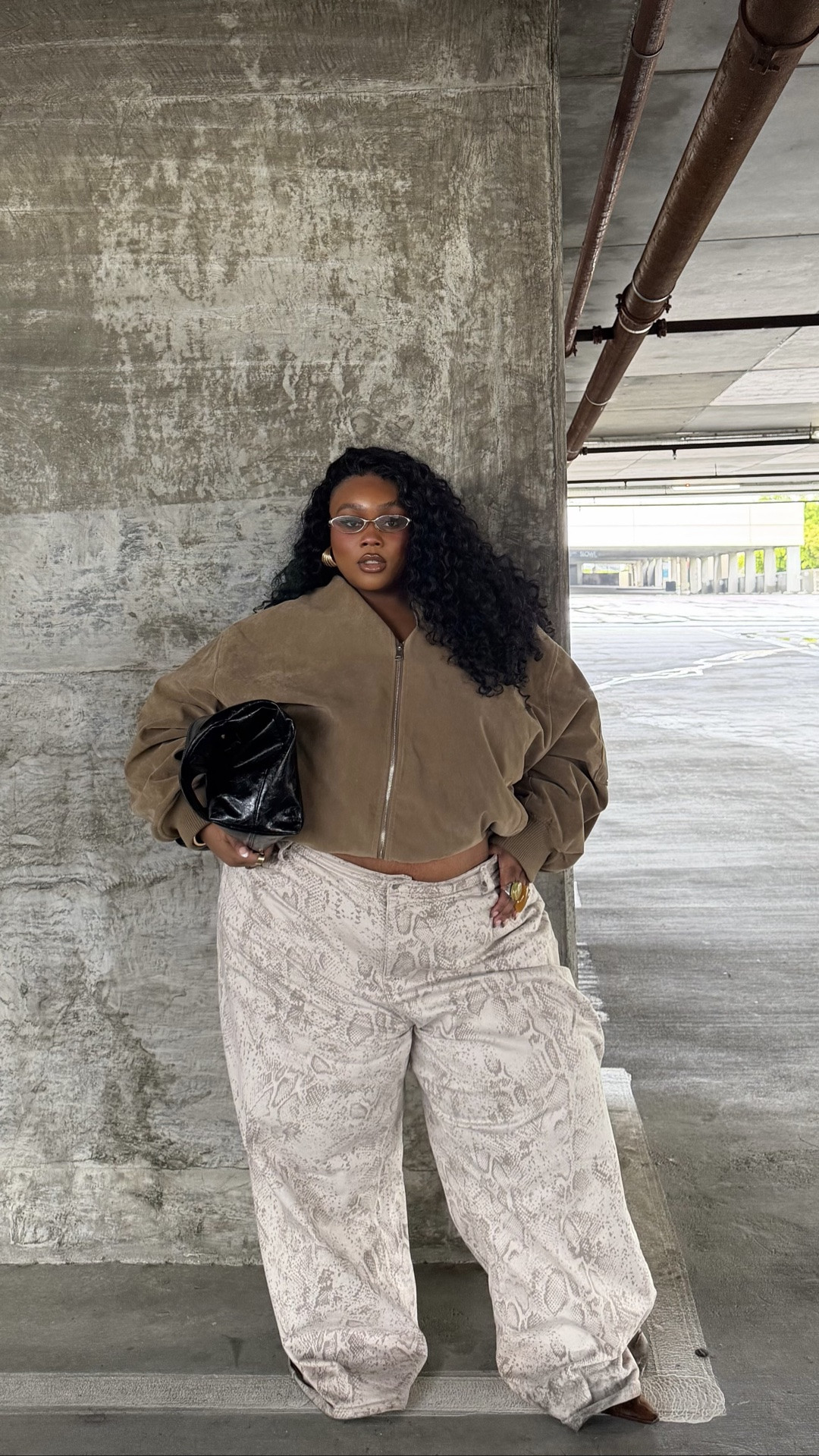 The perfect intro to fall outfit! Fall outfit, plus size fall outfit, plus size jeans, fall jacket, plus size jackets, back to school outfits.

#LTKootd #LTKPlusSize #LTKgrwm