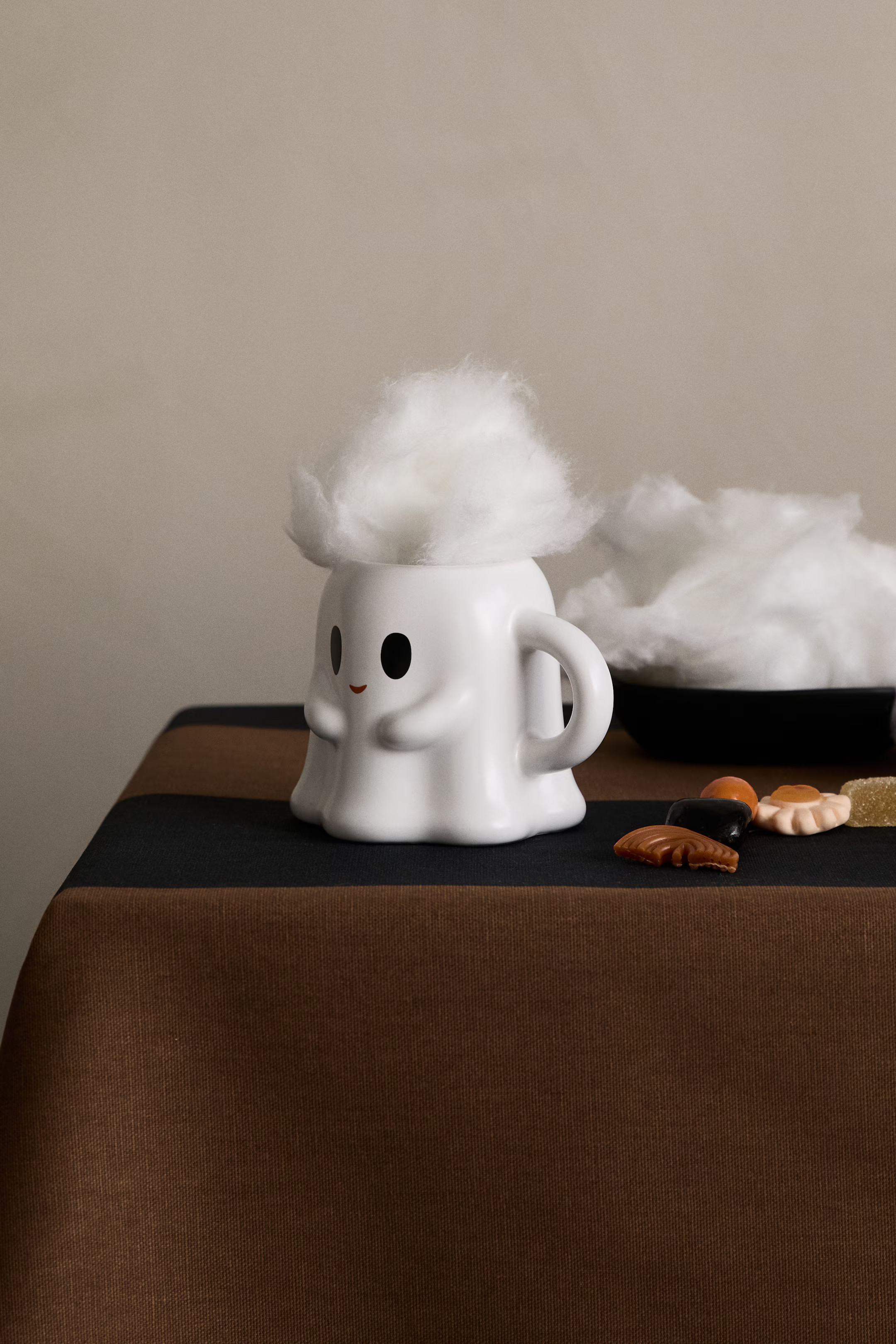 Stoneware mug | H&M (UK, MY, IN, SG, PH, TW, HK)