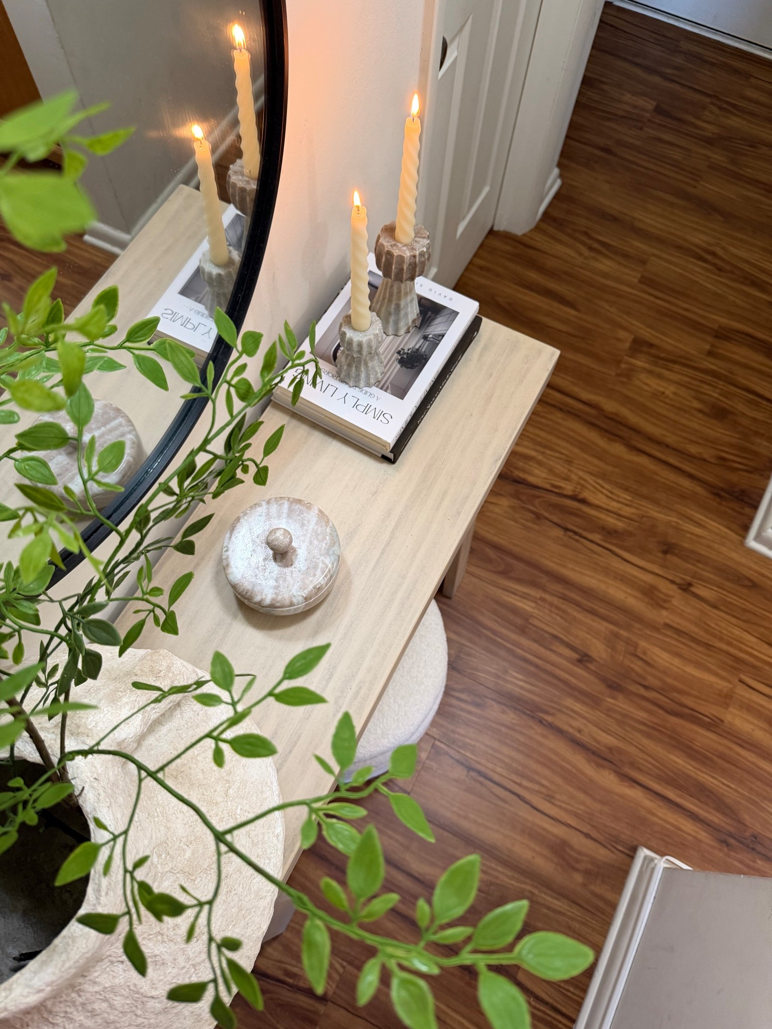 Console decor🌿🤍