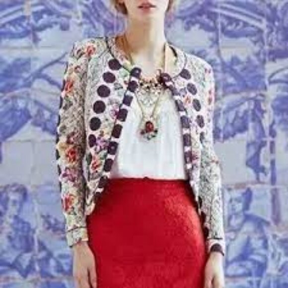 Isani Anthropologie Women's White and Blue Salta Quilted Floral Jacket  size 10 | Poshmark