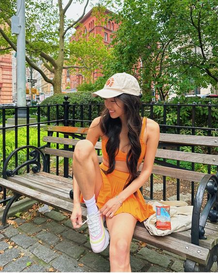 Hot girl walk on a cloudy day in the city with my @CLIFbar 🥜🚕🧡 #ad Been loving grabbing a CLIF bar or two for a quick and easy source of protein and a mix of fast acting + long lasting carbs 🏃🏻‍♀️⌛️ #CLIFbarcrew @target 

#LTKFitness
