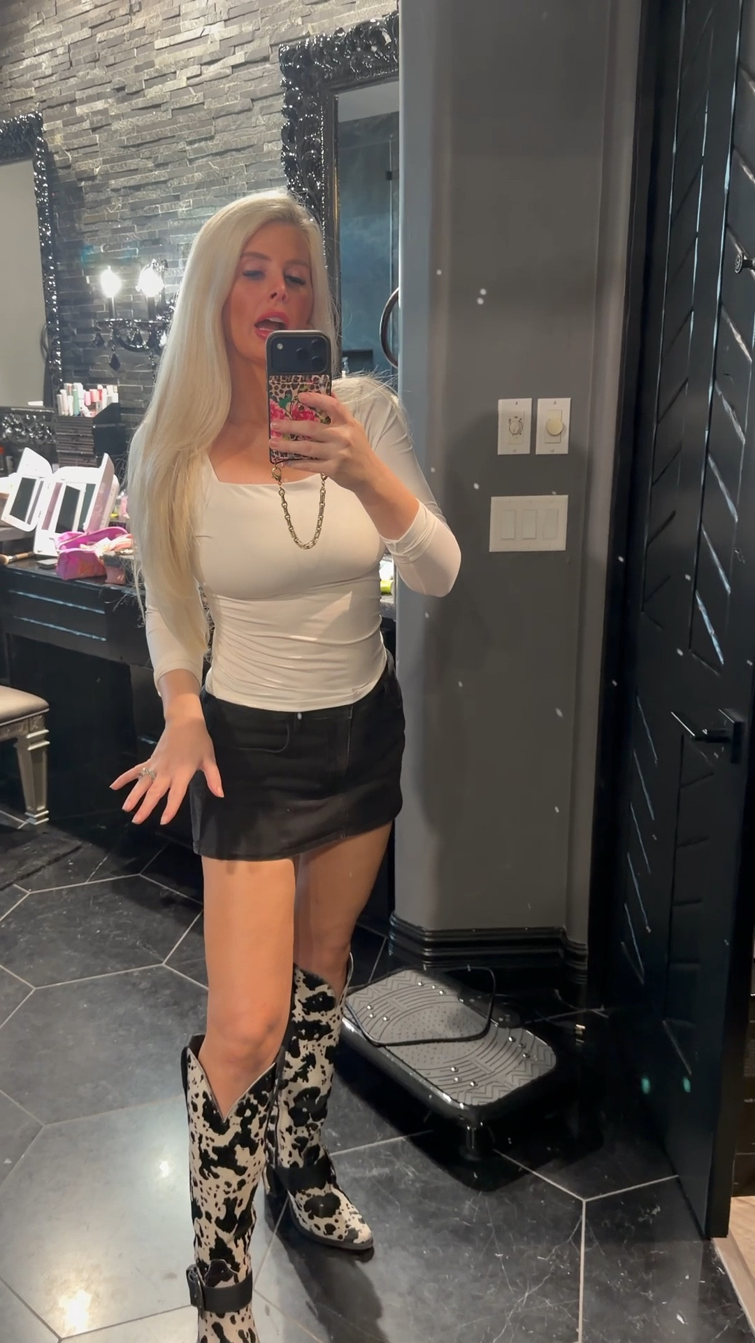 Church outfit of the day 🐄🤠

Shirt: xs
Skirt: 27

#LTKSaleAlert #LTKootd #LTKgrwm