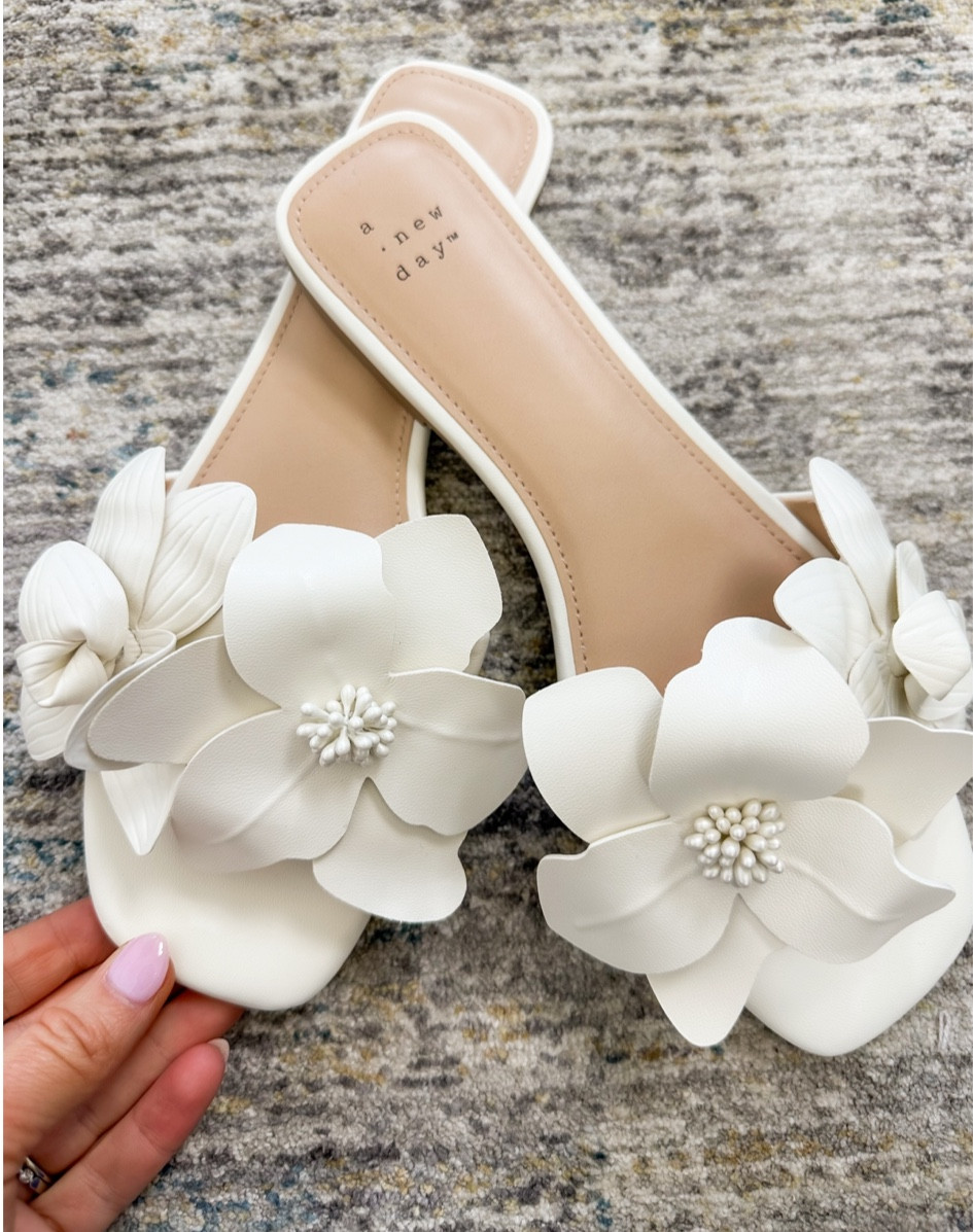 #target #bride #sandals

#LTKshoecrush #LTKwedding #LTKfindsunder50