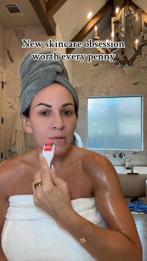 Just added this to my routine and I’m already seeing a difference—firmer, smoother, glowier skin in 60 seconds. 🧖‍♀️✨

It’s the GloPRO from BeautyBio and it’s 30% off right now 👀 that never happens.

If you’ve been thinking about microneedling at home, this is your sign to grab it.

#skincareroutine #over40skincare #affliate #glowingskin #beautybio #microneedlingtool #antiagingskincare #collagenboost #beautydeals #glowup #beautytok

#LTKOver40 #LTKStyleTip #LTKBeauty